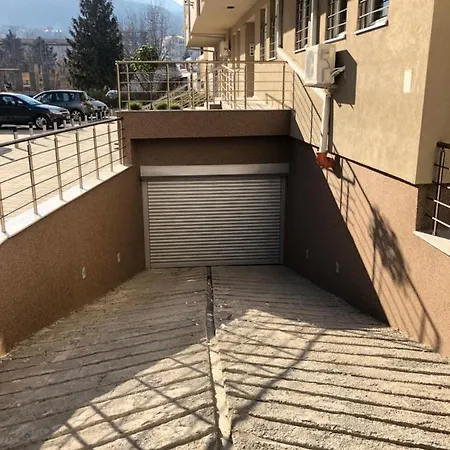 Denis Centar With Private Parking Garage * Skopje