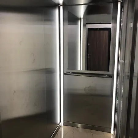 Denis Centar With Private Parking Garage Apartment